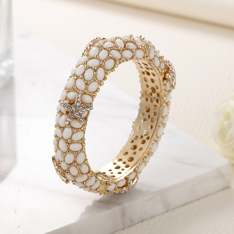Sally's Paradise Christmas gif - Paradise Jewelry & Watches Llc Miami recension och pris