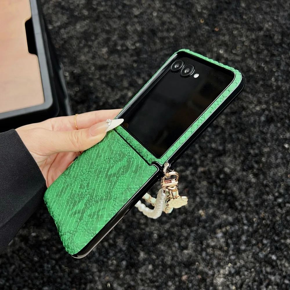 Luxurious Snake Texture Leathe - Leather Bracelet recension och pris