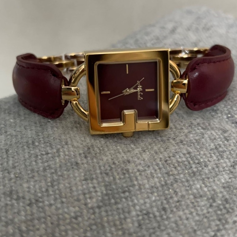 PEIYING Niche High-end Design  - Leather Bracelet recension och pris