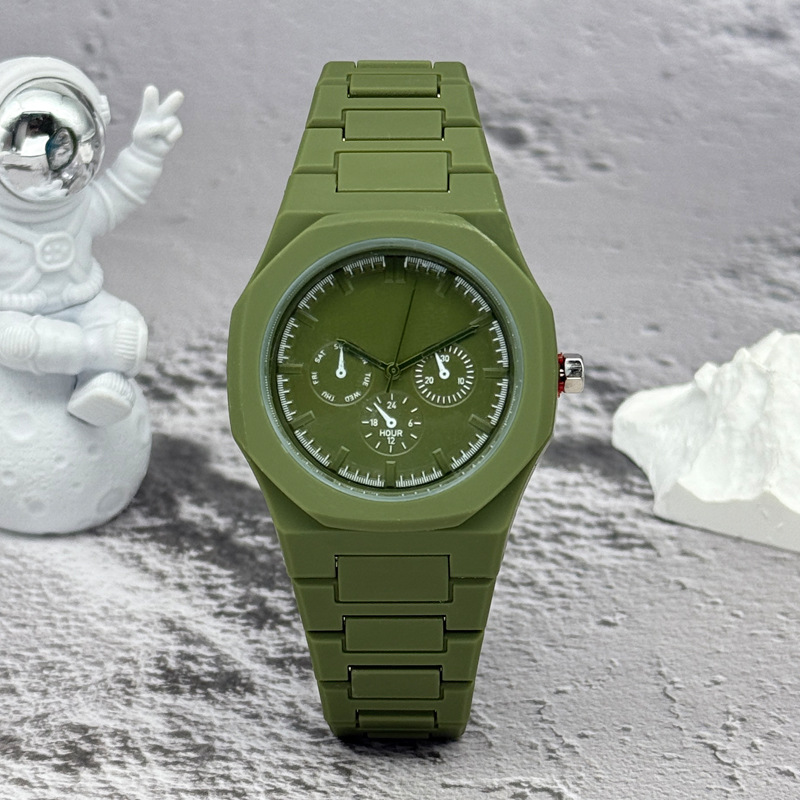 Famous Brand Fake Three-Eyed D - Jewelry Style Watches recension och pris
